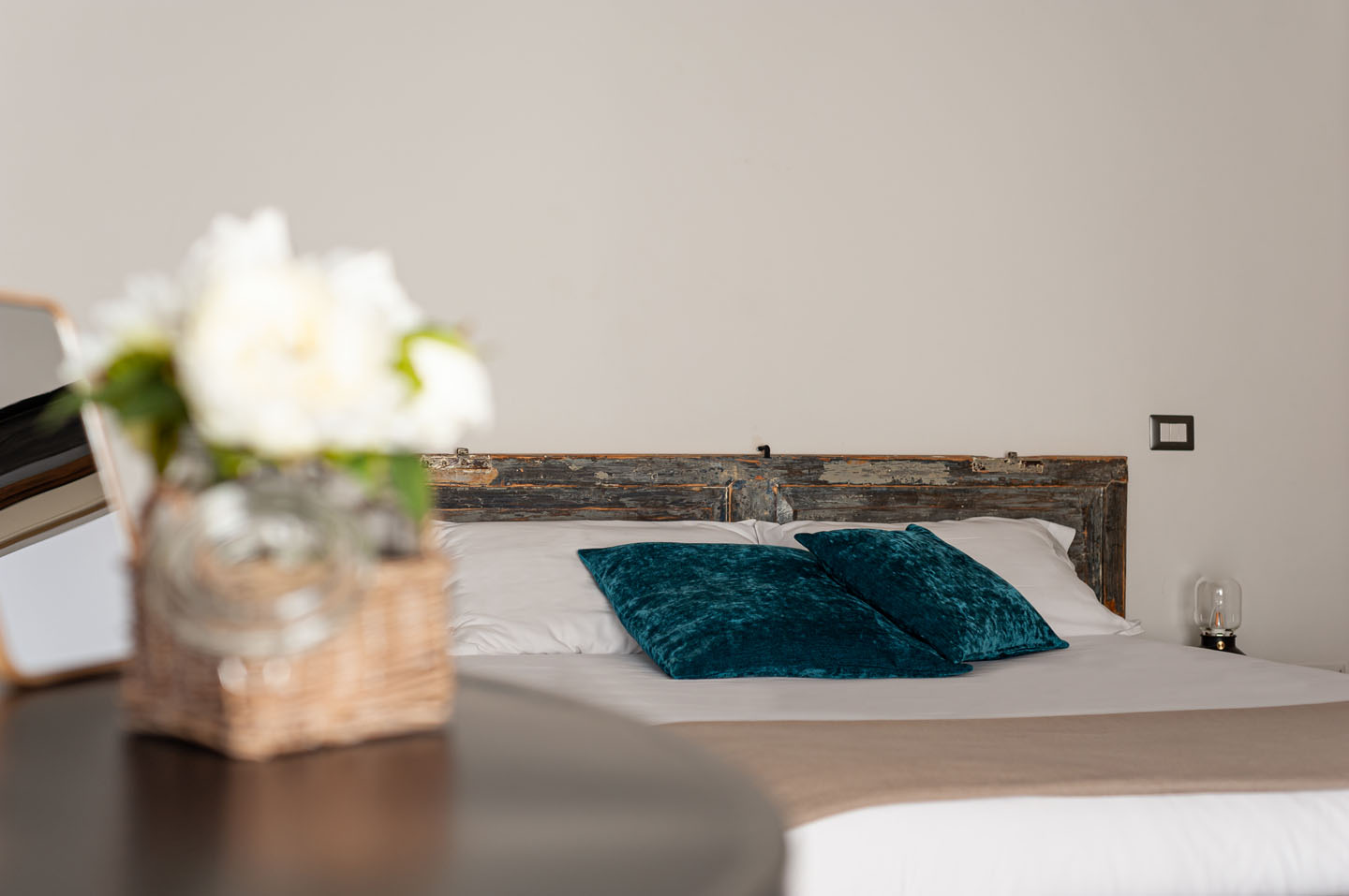 Bed & box gallery image